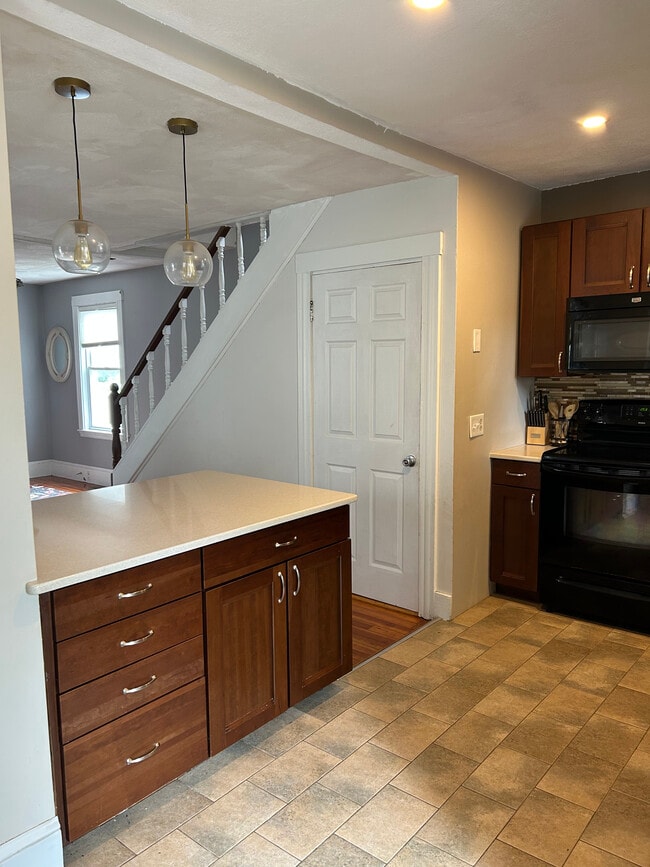 Photo - 50 Russell St