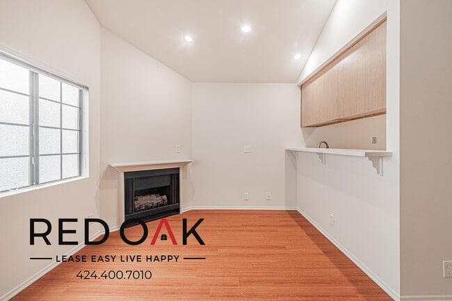 Photo - 4651 Cahuenga Blvd Unit 310