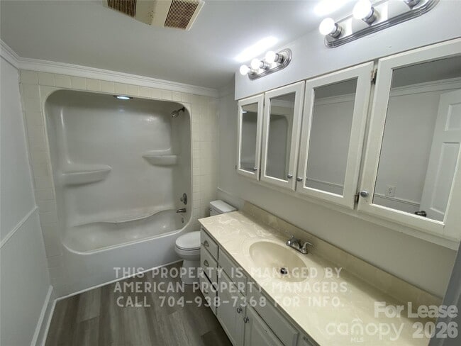 Photo - 214 W Church St