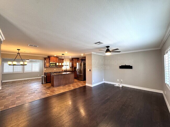 3465 Balsam Dr