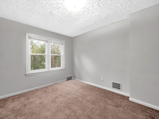 Photo - 18675 Meyers Rd Unidad 18675 Meyers