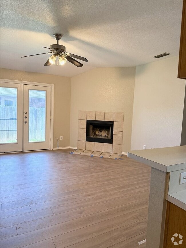 Building Photo - 716-716 Stribling Cir Unit 716 Stribling Circle Rental