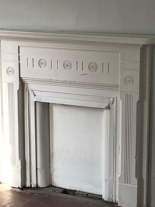 Photo - 5220 Holmes St