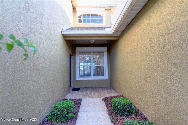 Photo - 264 Intrepid Way