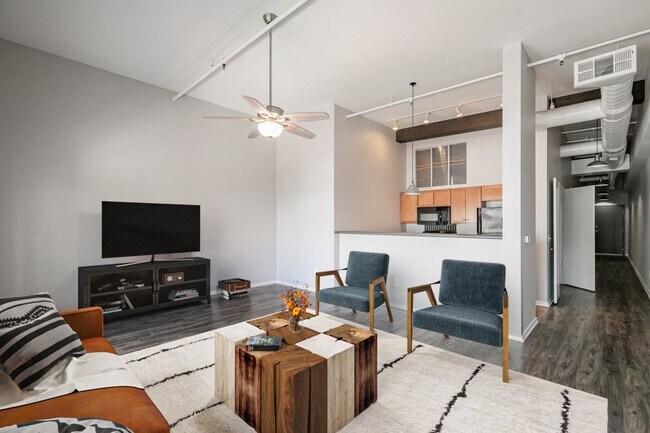 Photo - 62 N Main St Unidad Court Square Apartments - 1 Bedroom