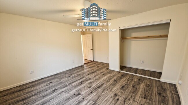 Photo - 7120 N 66th Dr Unit 101