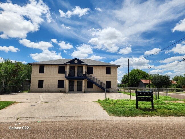 Building Photo - 1420 Juarez Ave Unit 4 Rental