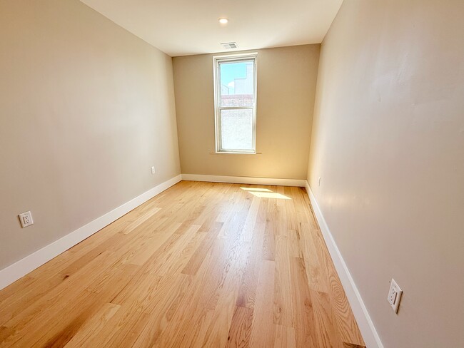 Photo - 2302 E Lehigh Ave