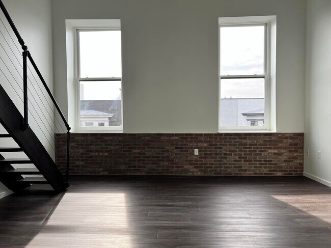 Photo - 3rd & Cumberland