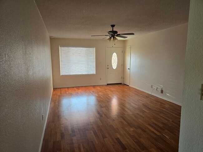 Photo - COOL POOL 14619 N 32 Ln.