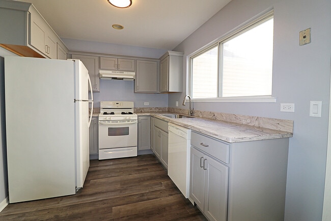 Photo - 590 Le Parc Cir