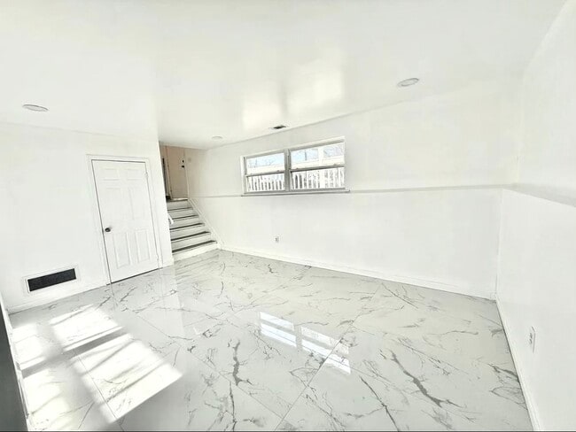 Photo - 6 Citadel Ct