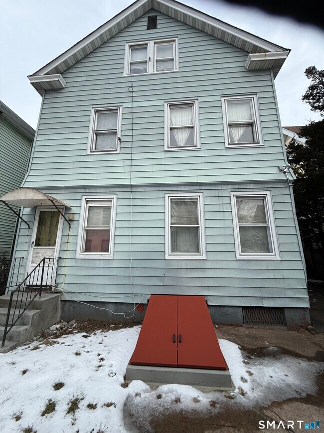 Photo - 440 Howard Ave Unidad 3