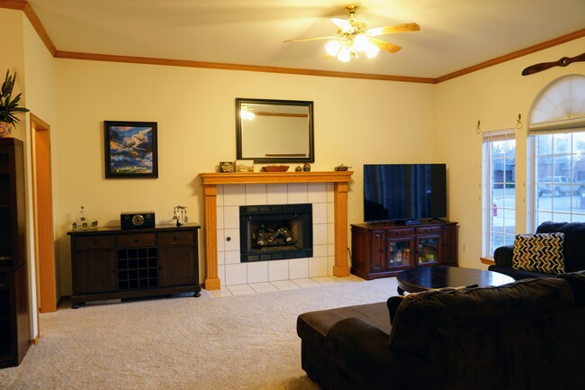 Photo - 417 Oakdale Dr