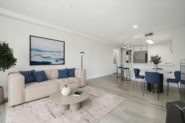 Photo - Newport Palms Apartments