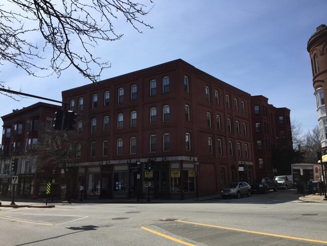 4 Davis Ave Unit 1C