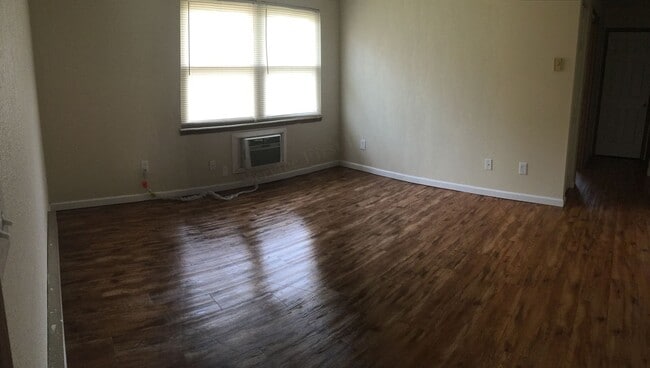 Photo - Marshfield Apartments Unit 102