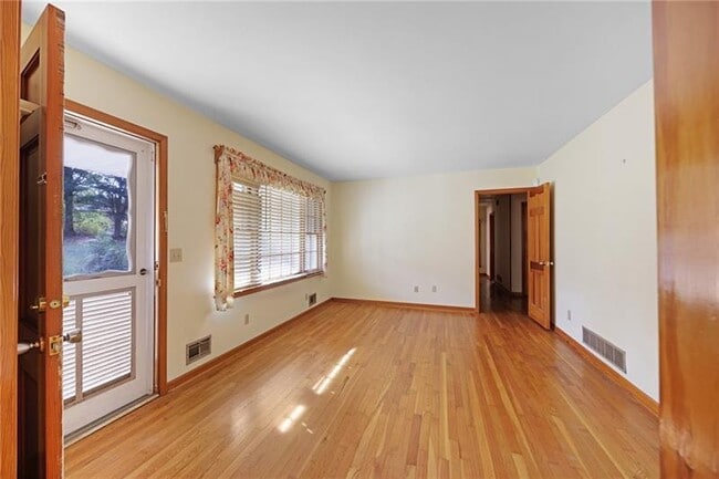 Photo - 835 Tranquil Dr