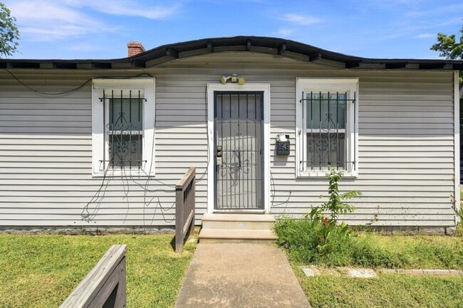 Photo - 1459-1459 E 10th St Unit 1549