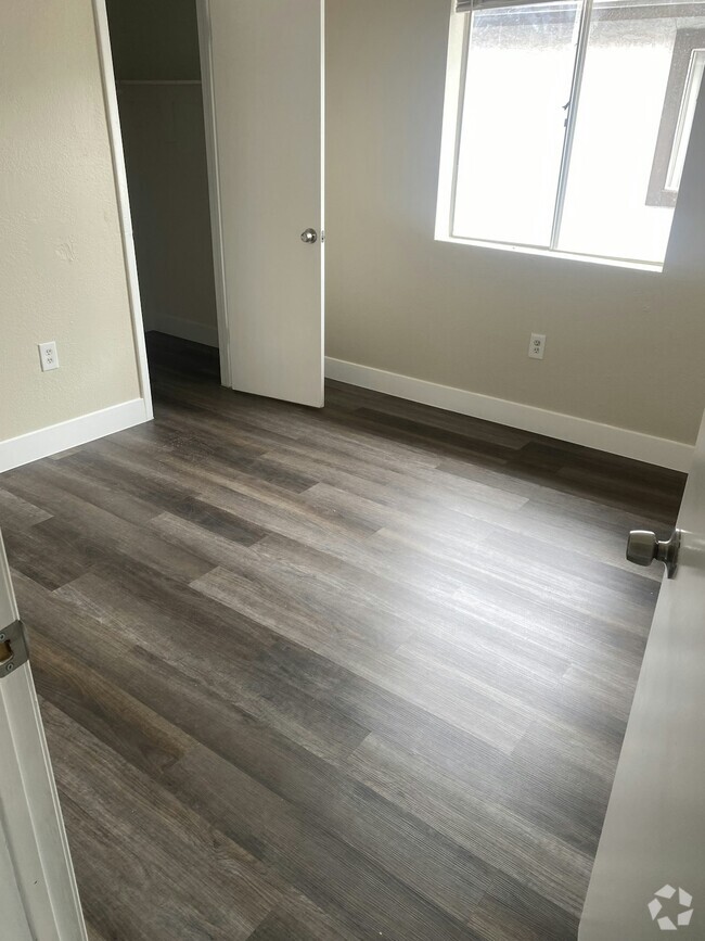 Building Photo - 3136 E Cicero St Rental