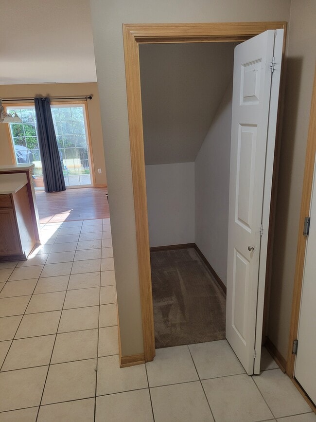 Armario de cocina - 601 Orchard Hills Dr