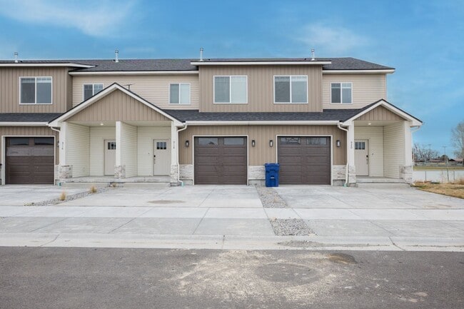 Photo - BRAND NEW 3 BED 2.5 BATH HOMES IN ST ANTHONY $500 OFF RENT if you sign anytime in November.