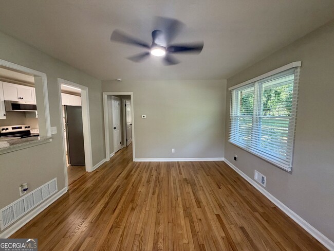Building Photo - 3269 Dodson Dr
