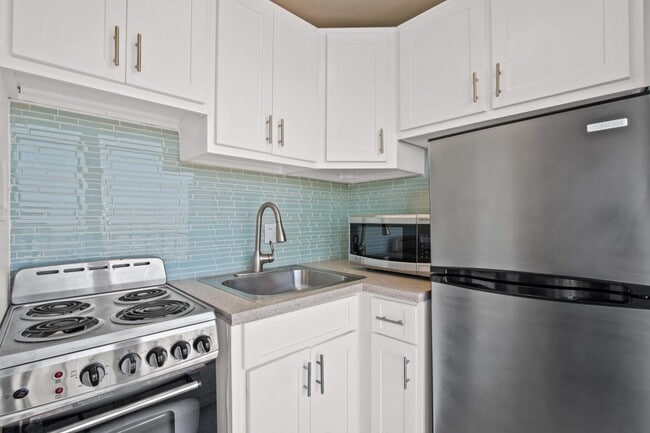 Photo - Marina Tower