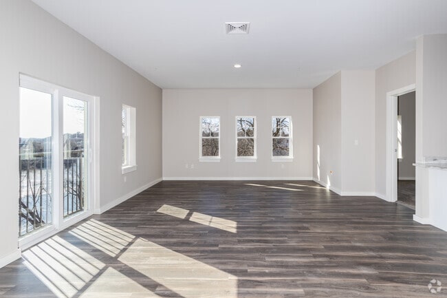 2BR, 1BA - 1,119SF - Living Room
