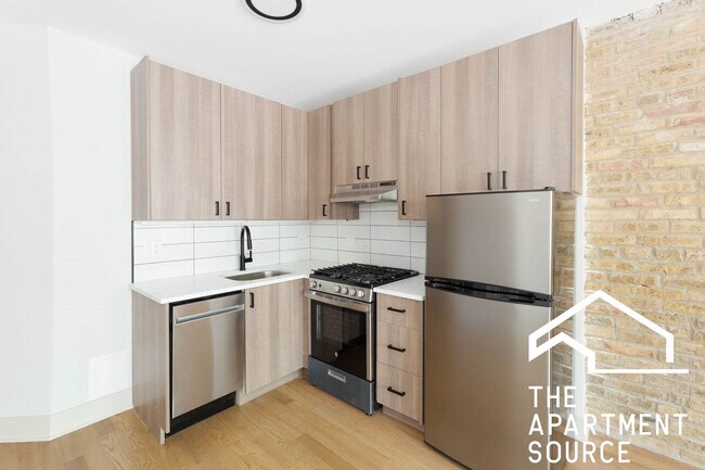 Building Photo - 4602 N Winchester Ave Unit 1E