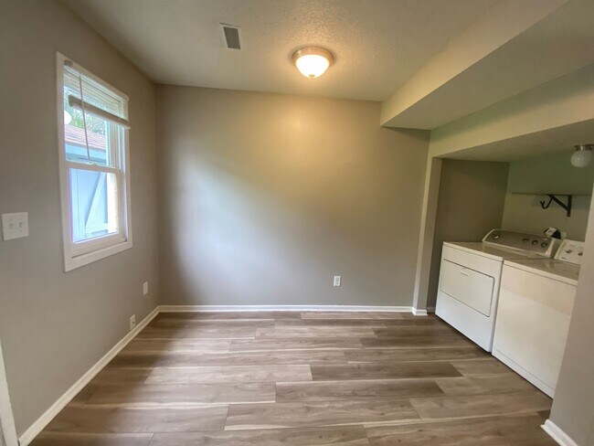 Photo - 3018 SE 17th St Unidad 3018 SE 17th Street