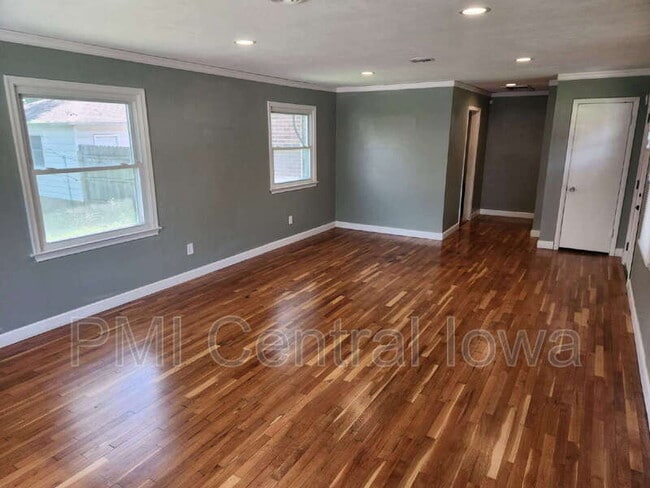 Photo - 1234 Herold Ave