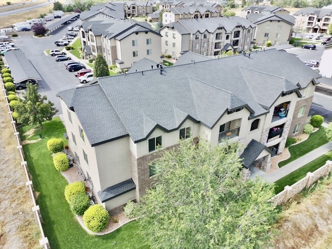 Building Photo - 1045 S 1700 W