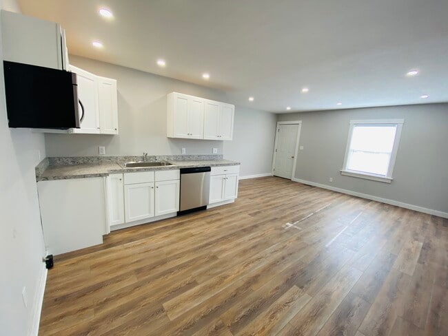 Photo - 205 N Jay St