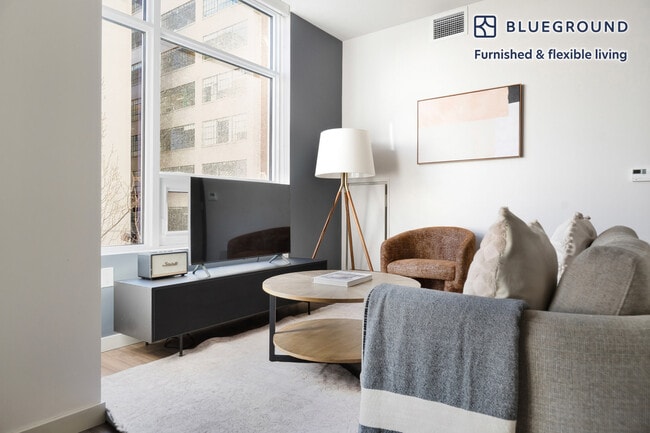 Photo - 2015 2nd Ave Unit FL3-ID967