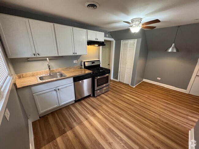 Building Photo - 3452 W Irving Park Rd Unit FL 2 Rental