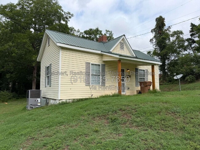 Photo - 320 E Morehead St