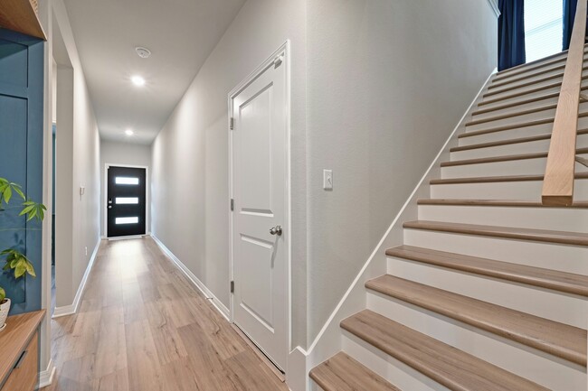 Photo - 911 Bright Gemstone Wy