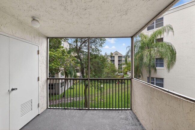 Photo - 8363 Lake Dr Unit 308