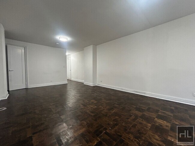 Photo - 5 AVENUE Unit 4C
