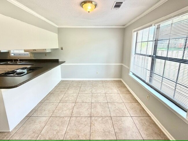Photo - EastbrierDr6383 Unit 1