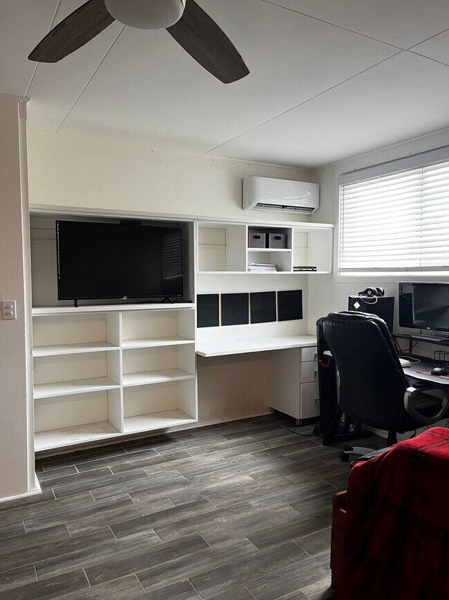 Photo - Kalihi Valley Modern Ohana Unit