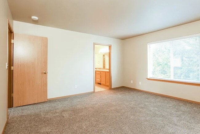 Photo - 8008 Upper Ridge Rd