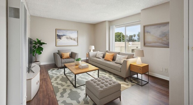 Photo - Meadowbrook Apartments