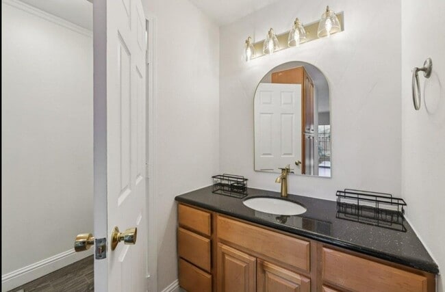 Photo - 1040 N Capitol Ave