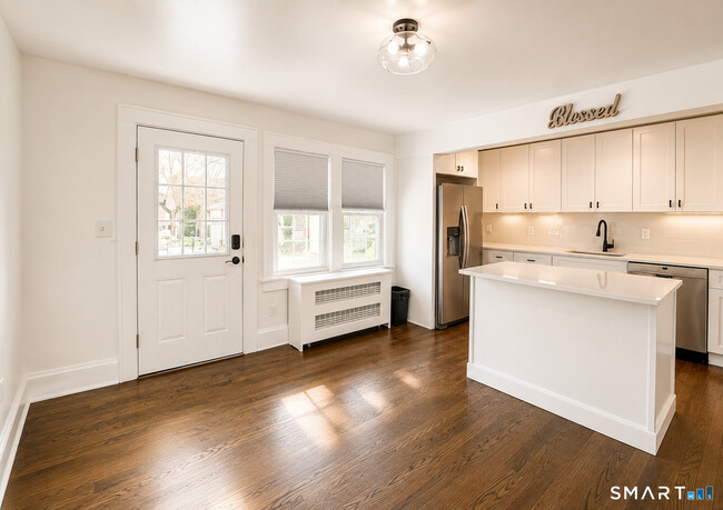 Photo - 530 River Rd