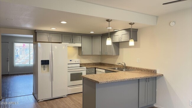 Photo - 4418 N 53rd Ln Unit 2