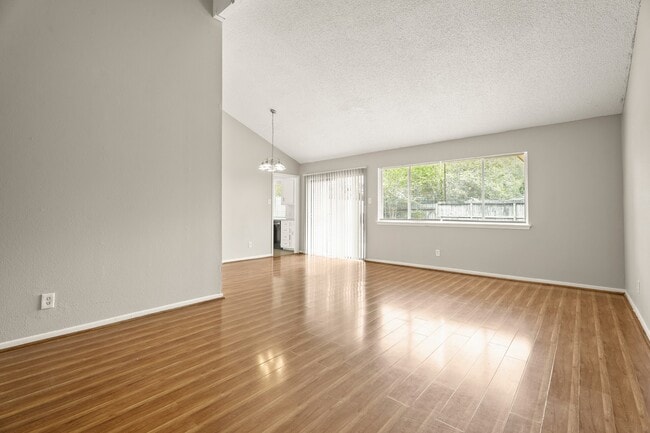 Photo - 15911 Mill Point Dr