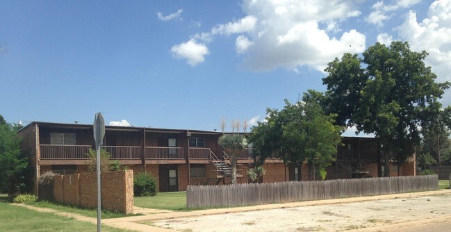 Photo - Llano Apartments
