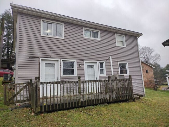 Building Photo - 335 Little Vine Dr Unit Apt. B